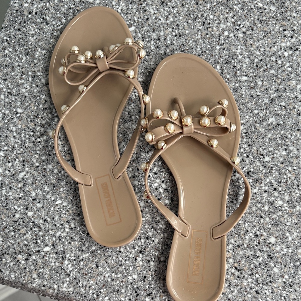 Elegant Beige Sandals with Pearl Details